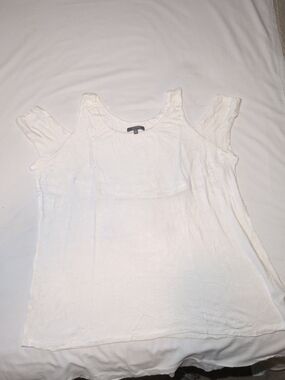 Lisa Rinna Collection White Cold-Shoulder Tank